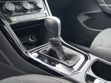 Volkswagen Touran 1.4 TSI DSG Highline - Trzecia generacja dla każdego