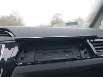 Volkswagen Touran 1.4 TSI DSG Highline - Trzecia generacja dla każdego