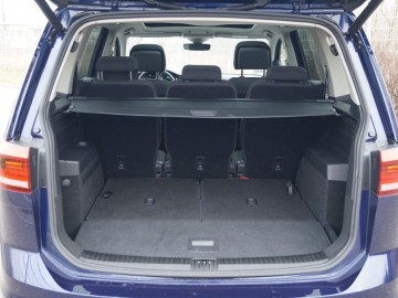 Volkswagen Touran 1.4 TSI DSG Highline - Trzecia generacja dla każdego