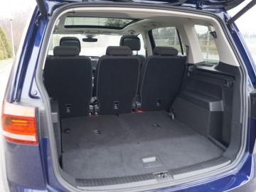 Volkswagen Touran 1.4 TSI DSG Highline - Trzecia generacja dla każdego