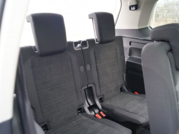 Volkswagen Touran 1.4 TSI DSG Highline - Trzecia generacja dla każdego