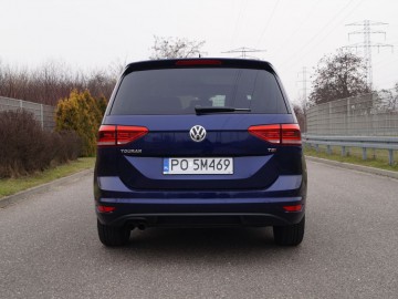 Volkswagen Touran 1.4 TSI DSG Highline - Trzecia generacja dla każdego