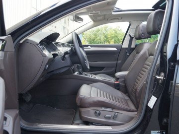 Volkswagen Passat 2.0 TDI R-Line Variant Highline - Wszechstronny dominator