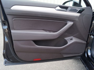 Volkswagen Passat 2.0 TDI R-Line Variant Highline - Wszechstronny dominator