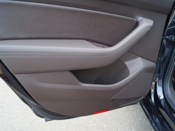 Volkswagen Passat 2.0 TDI R-Line Variant Highline - Wszechstronny dominator