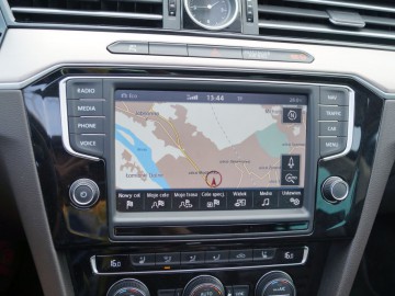 Volkswagen Passat 2.0 TDI R-Line Variant Highline - Wszechstronny dominator