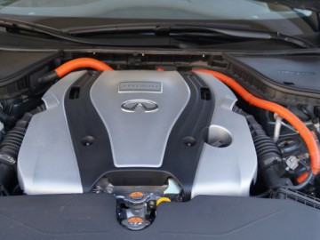 Infiniti Q50 S Hybrid AWD - Nie tylko technologia...