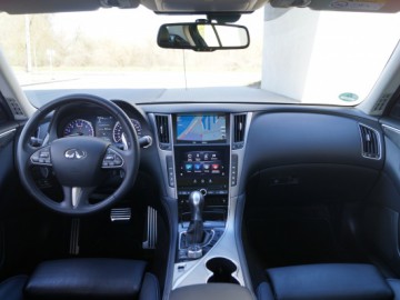 Infiniti Q50 S Hybrid AWD - Nie tylko technologia...