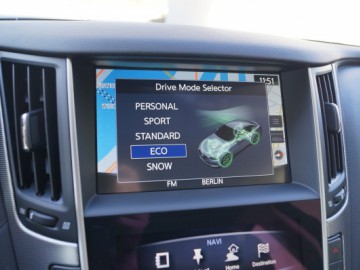 Infiniti Q50 S Hybrid AWD - Nie tylko technologia...