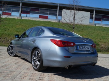 Infiniti Q50 S Hybrid AWD - Nie tylko technologia...