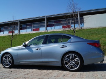 Infiniti Q50 S Hybrid AWD - Nie tylko technologia...
