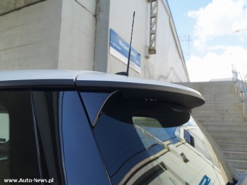 Mini Cooper 1.5 - Maluch z seksapilem