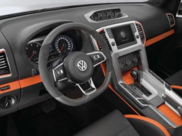 VW Amarok Power-DJ - Głośniki, miksery i 5000 Wat