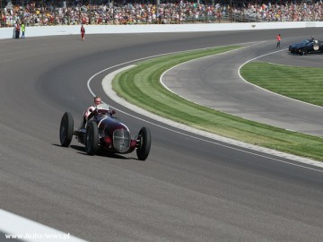 Maserati 8CTF Boyle Special na torze Indianapolis