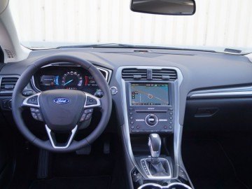 Ford Mondeo Hybrid - Hybrydowe szaleństwo