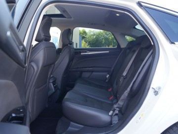 Ford Mondeo Hybrid - Hybrydowe szaleństwo
