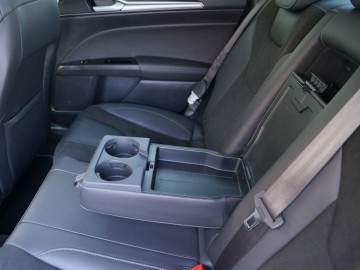 Ford Mondeo Hybrid - Hybrydowe szaleństwo