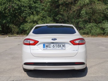 Ford Mondeo Hybrid - Hybrydowe szaleństwo