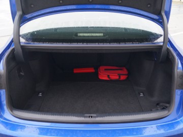 Lexus IS 300h F-Sport - Hybrydowy samuraj