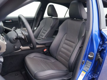Lexus IS 300h F-Sport - Hybrydowy samuraj