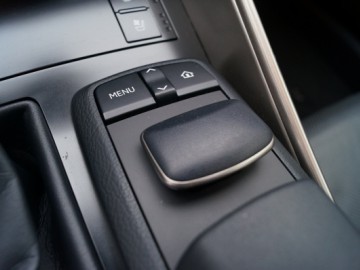 Lexus IS 300h F-Sport - Hybrydowy samuraj