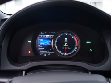 Lexus IS 300h F-Sport - Hybrydowy samuraj