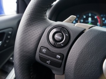 Lexus IS 300h F-Sport - Hybrydowy samuraj