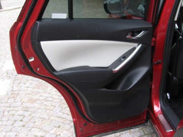 Mazda CX-5 2.5 Skyactiv-G 4x4 - Wbrew trendom