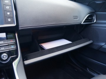 Jaguar XE 2.0 T R-Sport - Rywal dla Niemc&oacute;w?