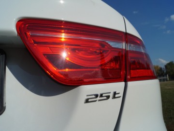Jaguar XE 2.0 T R-Sport - Rywal dla Niemc&oacute;w?