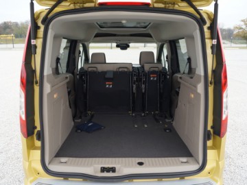 Ford Tourneo Connect 1.6 TDCi Titanium - Na każdą okoliczność