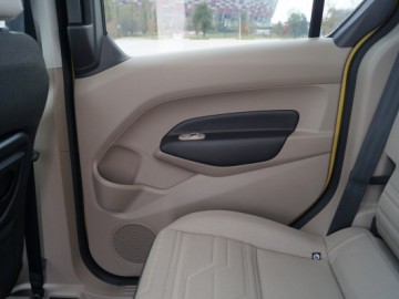 Ford Tourneo Connect 1.6 TDCi Titanium - Na każdą okoliczność