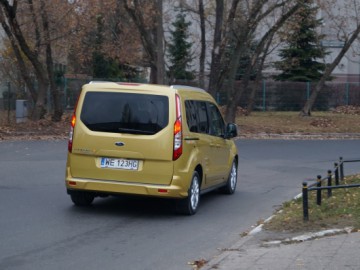 Ford Tourneo Connect 1.6 TDCi Titanium - Na każdą okoliczność