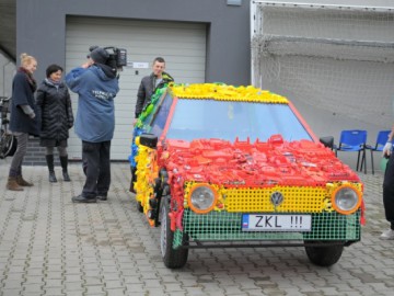VW Golf z zabawek