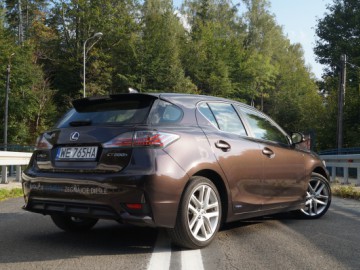 Lexus CT200h - Przyszłość motoryzacji