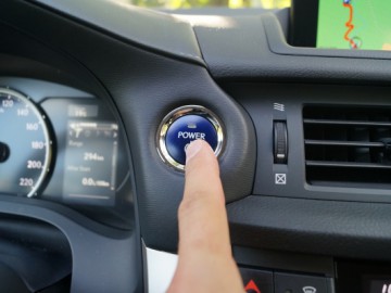 Lexus CT200h - Przyszłość motoryzacji