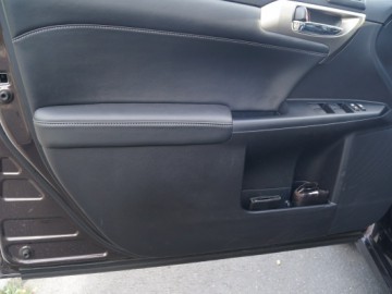 Lexus CT200h - Przyszłość motoryzacji