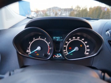 Ford Tourneo Courier 1,0 EcoBoost Titanium - Do r&oacute;żnych zadań