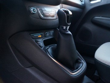 Ford Tourneo Courier 1,0 EcoBoost Titanium - Do r&oacute;żnych zadań