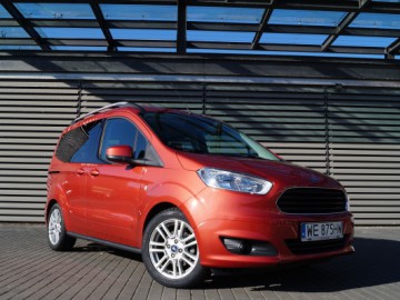 Ford Tourneo Courier 1,0 EcoBoost Titanium - Do r&oacute;żnych zadań