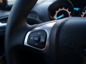 Ford Tourneo Courier 1,0 EcoBoost Titanium - Do r&oacute;żnych zadań