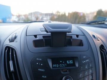 Ford Tourneo Courier 1,0 EcoBoost Titanium - Do r&oacute;żnych zadań