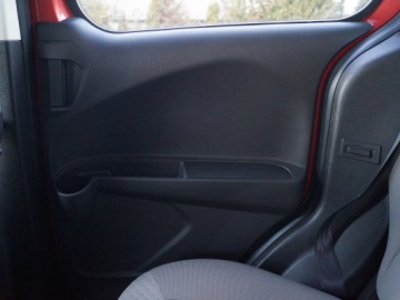 Ford Tourneo Courier 1,0 EcoBoost Titanium - Do r&oacute;żnych zadań