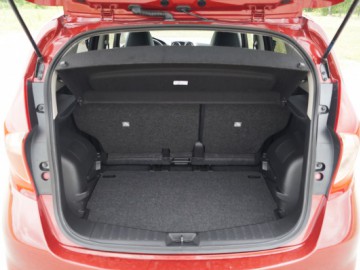 Nissan Note 1.2 Acenta (80 KM) - Pozory mogą mylić...