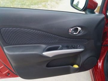 Nissan Note 1.2 Acenta (80 KM) - Pozory mogą mylić...
