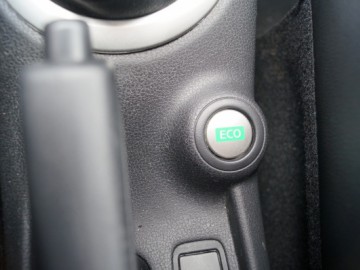 Nissan Note 1.2 Acenta (80 KM) - Pozory mogą mylić...