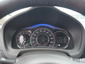 Nissan Note 1.2 Acenta (80 KM) - Pozory mogą mylić...
