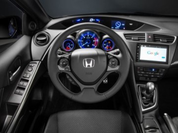 Honda Civic – Lekki retusz i nowa technika