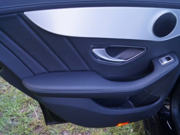 Mercedes C220 BlueTEC 7G-Tronic - Mniejsza S-ka