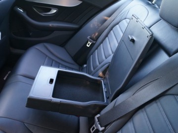 Mercedes C220 BlueTEC 7G-Tronic - Mniejsza S-ka